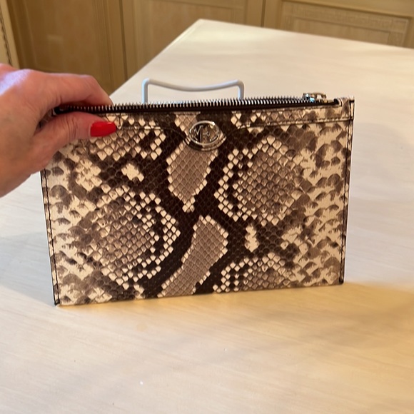 NWT Michael Kors Collection Reptile Print Wristlet/Clutch - Picture 6 of 6